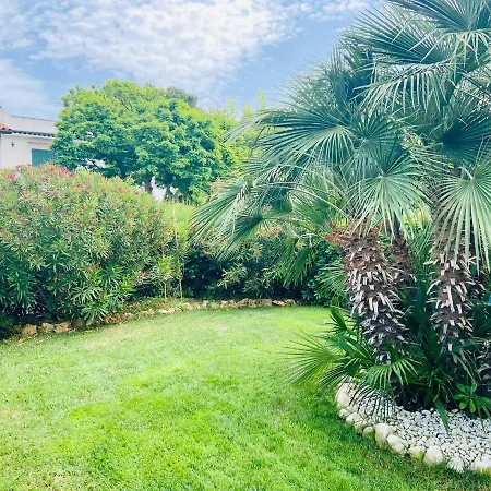 Claudia A 400m Dal Mare Appartamento *